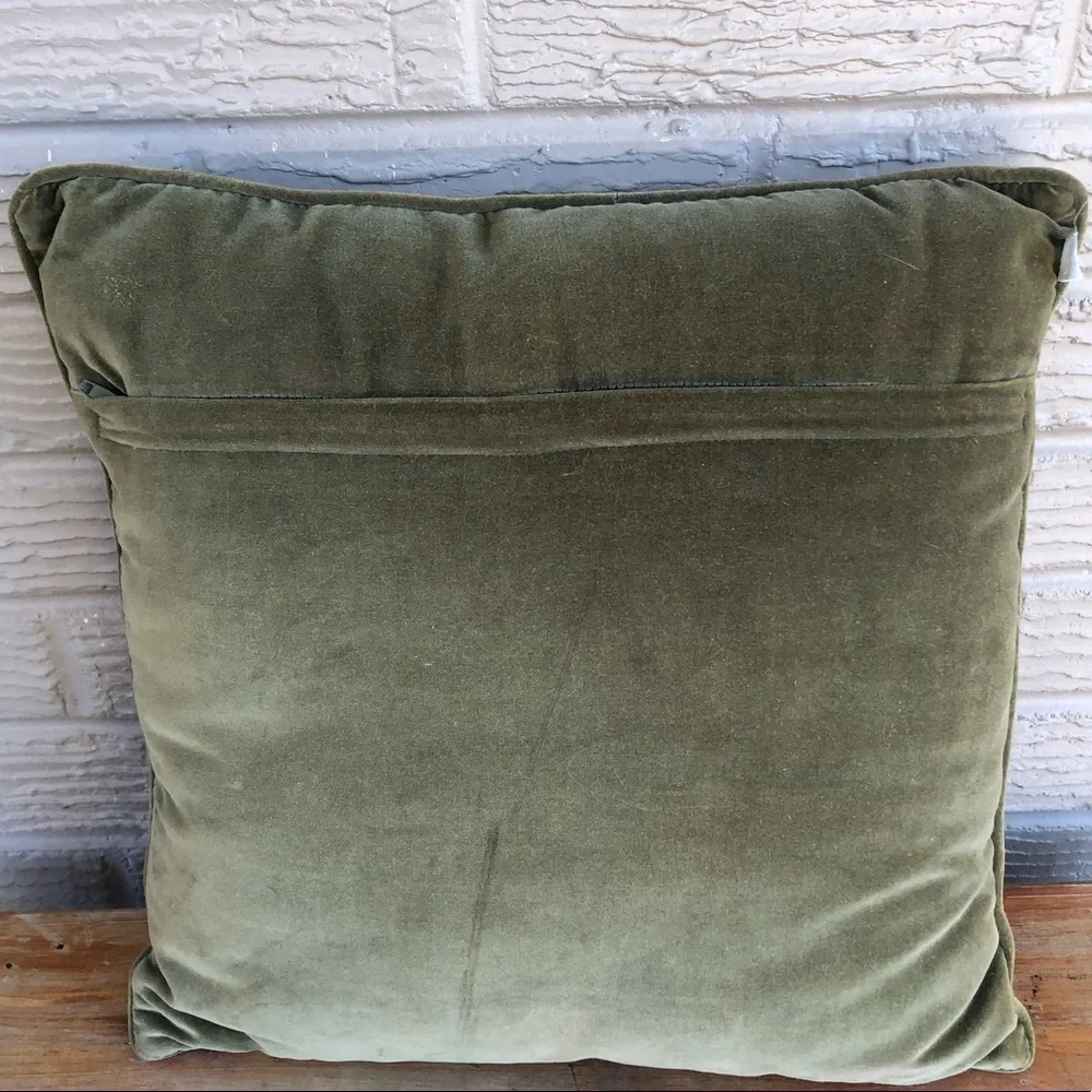 N/A decorative pillow